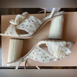 Loeffler Randall Camellia Pleated Bow Heel Size 7 Ivory